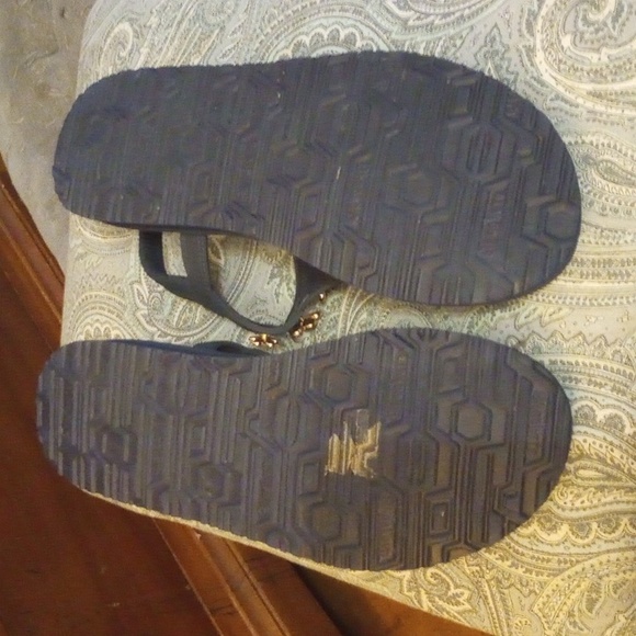 Sandals - Picture 2 of 4